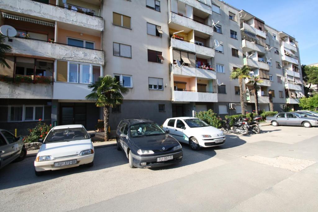 Apartments Tena With Private Parking Pula Zimmer foto