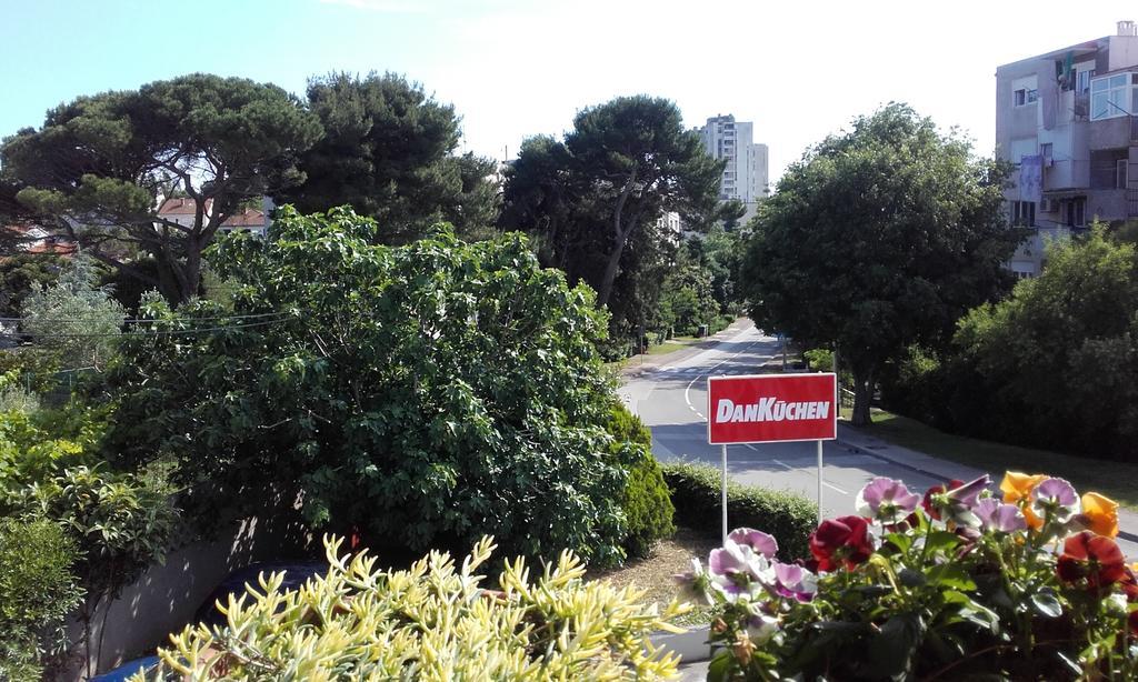 Apartments Tena With Private Parking Pula Exterior foto